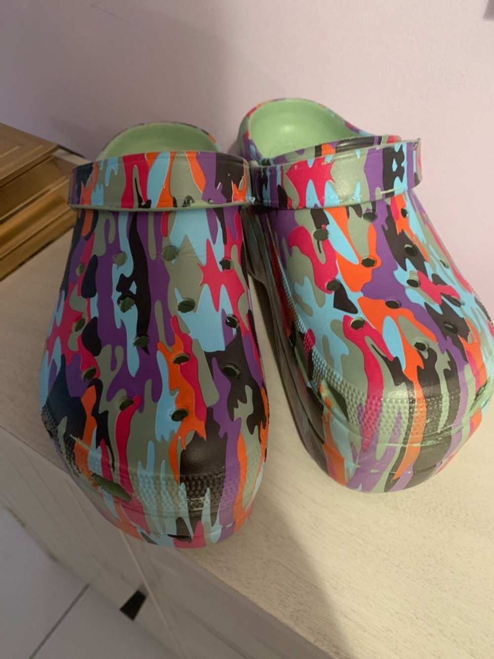 Women  Colorful Camo Slip-On Clogs - Multicolor - Platform